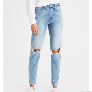 NWT! Mom Jean (American Eagle Outfitters)